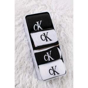 Pánske čierno-biele ponožky v darčekovom balení CKJ Men Sock 4P Sport Logo Tin Giftbox - štvorbalenie